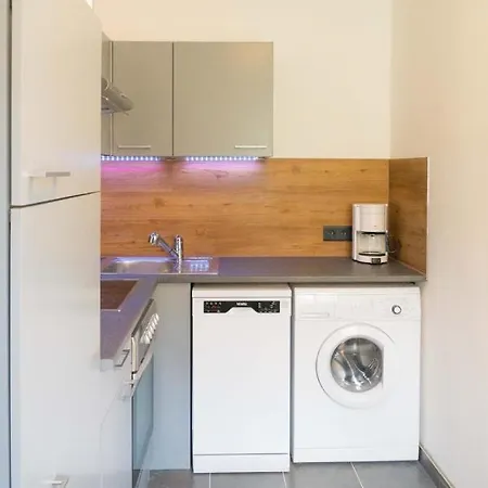 Apartament Design Studio Near Oktoberfest & Free Parking Monachium